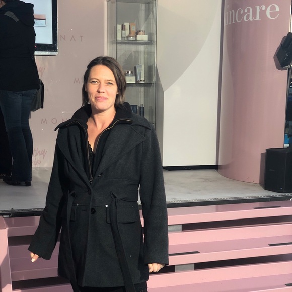 Meet your Posher, Vanessa - Picture 1 of 1